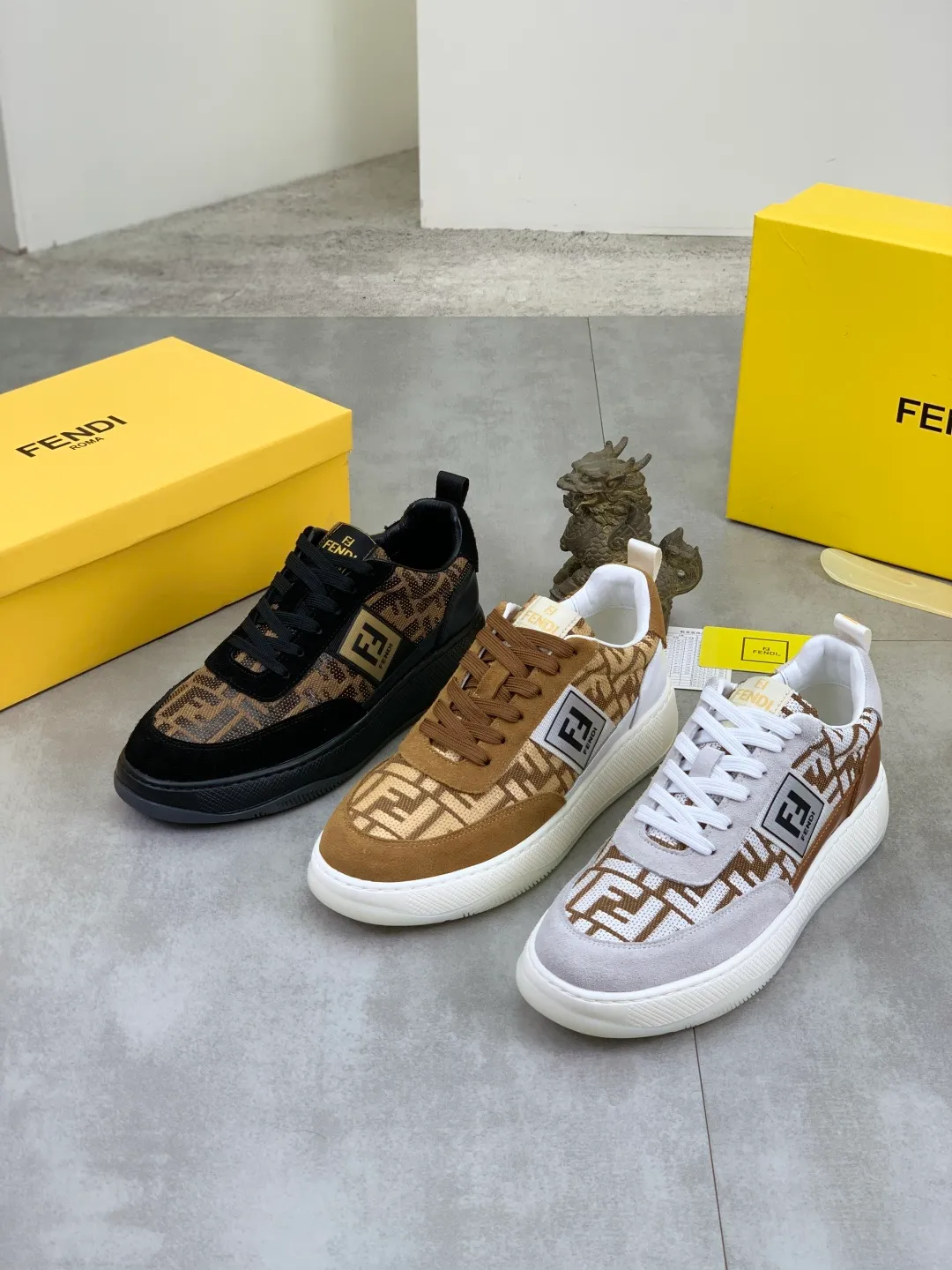 ​Men's shoes 💰P420💰[New style] Little Monster 🆘 New FENDI (Fendi) New style 🕶️🕶️Simple routing effect, showing an elegant and cool driving shoe 🎬Using imported calfskin + first-layer pigskin lining🐂Excellent material🎬Detailed workmanship 🤗Comfortable foot feel➰➰. ​Pair it with any outfit to show your taste and temperament, low-key luxury ♻️Design ​simple and elegant ​noble and fashionable 🍃​Very loved and favored by trendy men 💓❤️size: 38-44 (45 customized) 3️⃣colors available